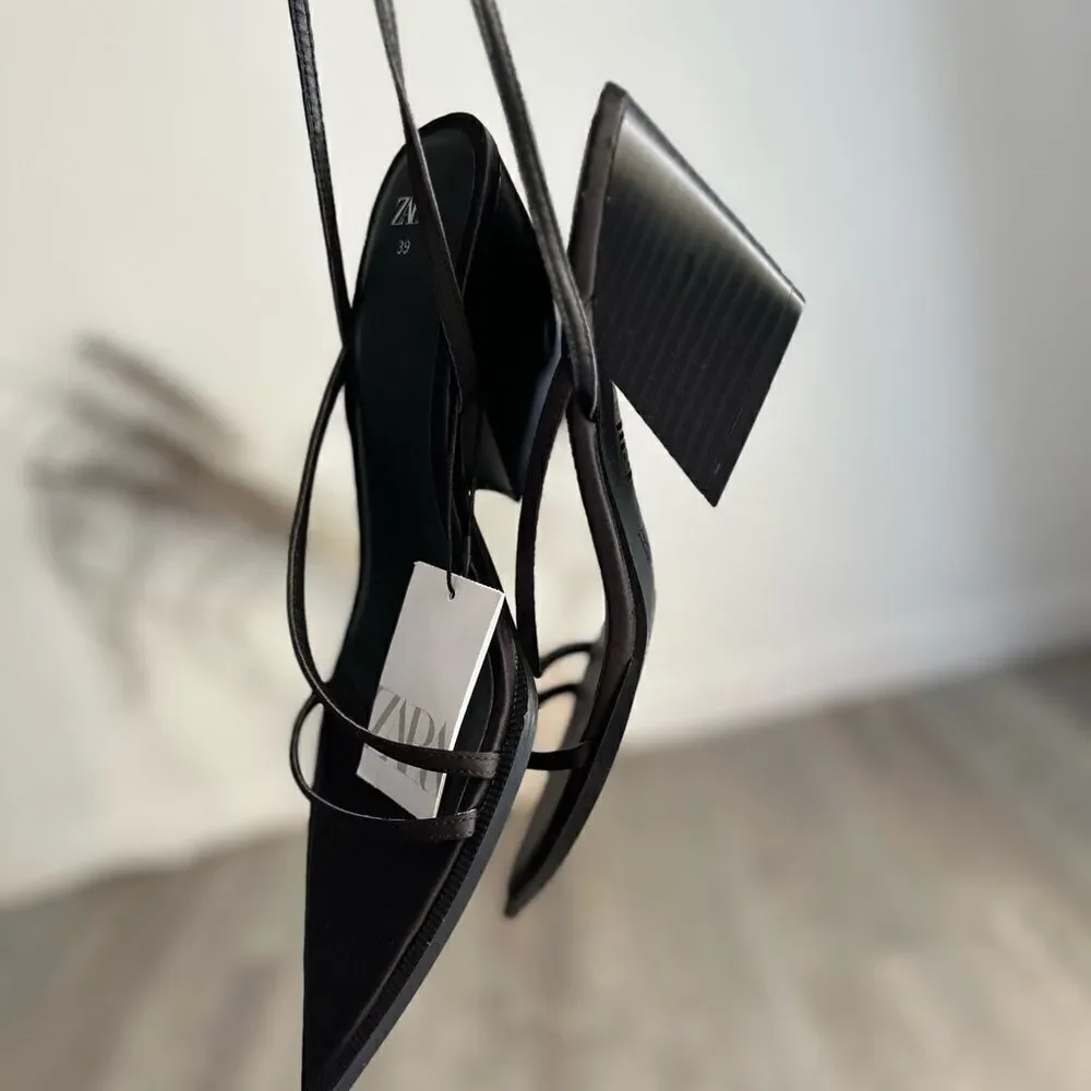 ZARA STRAPPY BLOCK HEELED SANDALS
BLACK - Picture 3 of 5